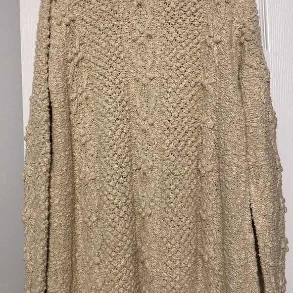 Sweater hand knitted in Ireland - Picture 4 of 9